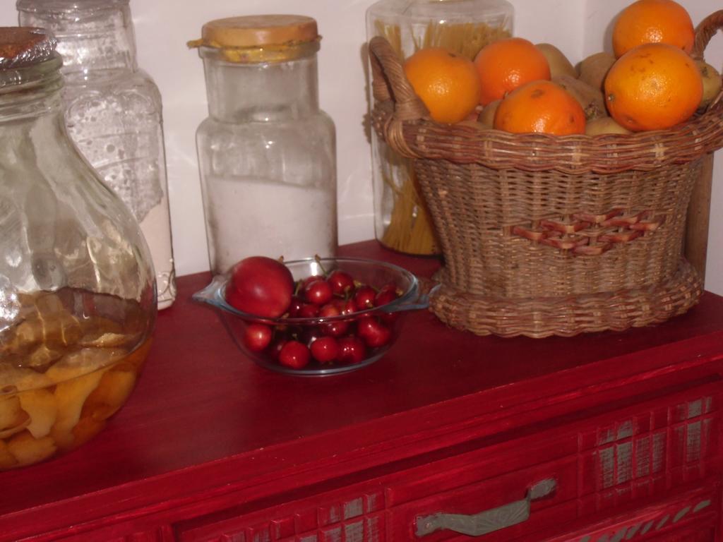 Petit Grenier Douillet De Cathie Bed and Breakfast Roquemaure  Buitenkant foto